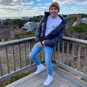 Meet your Posher, Colby